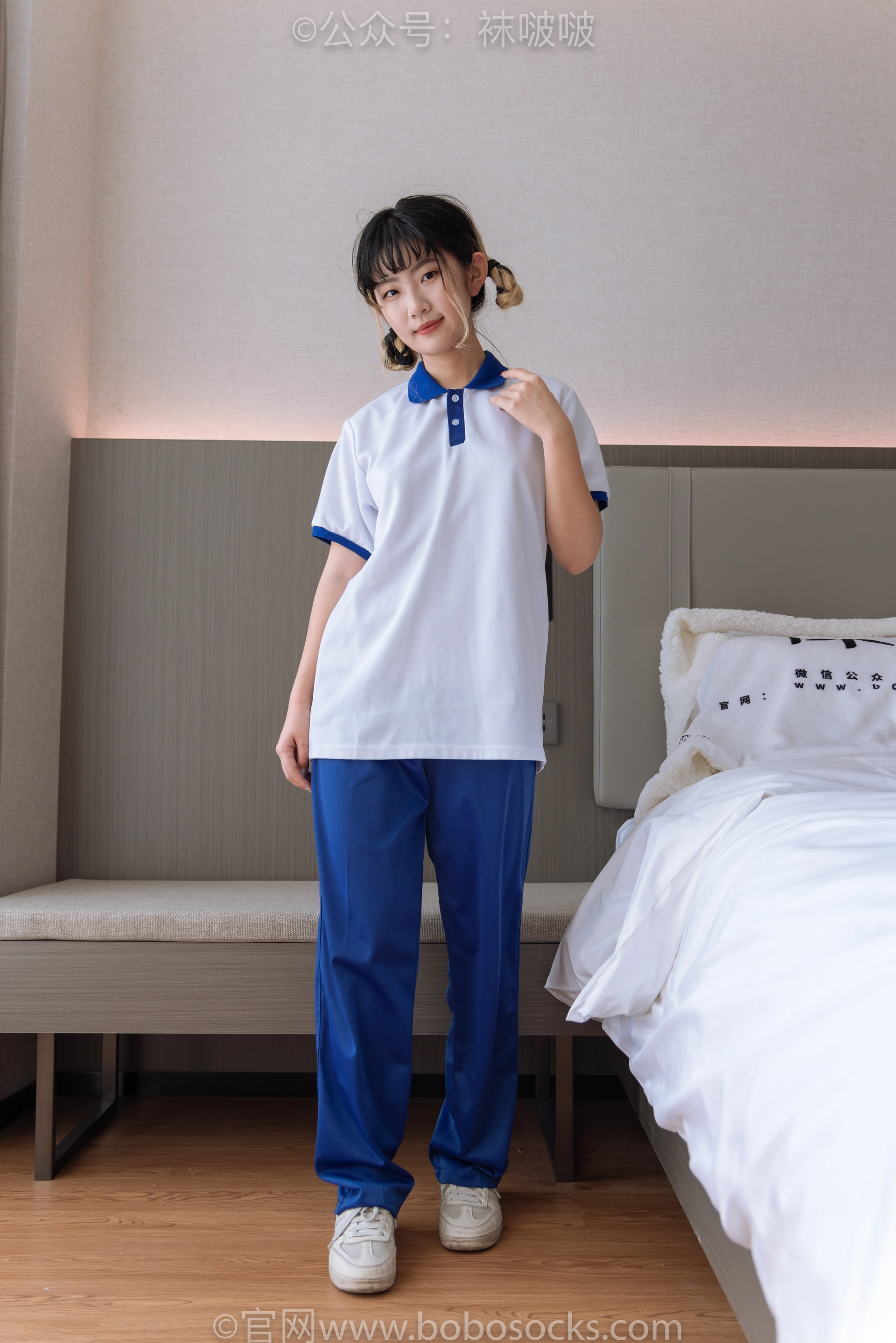 [BoBoSocks袜啵啵]NO.042 砂糖-校服、板鞋、白棉袜、油亮白丝 1