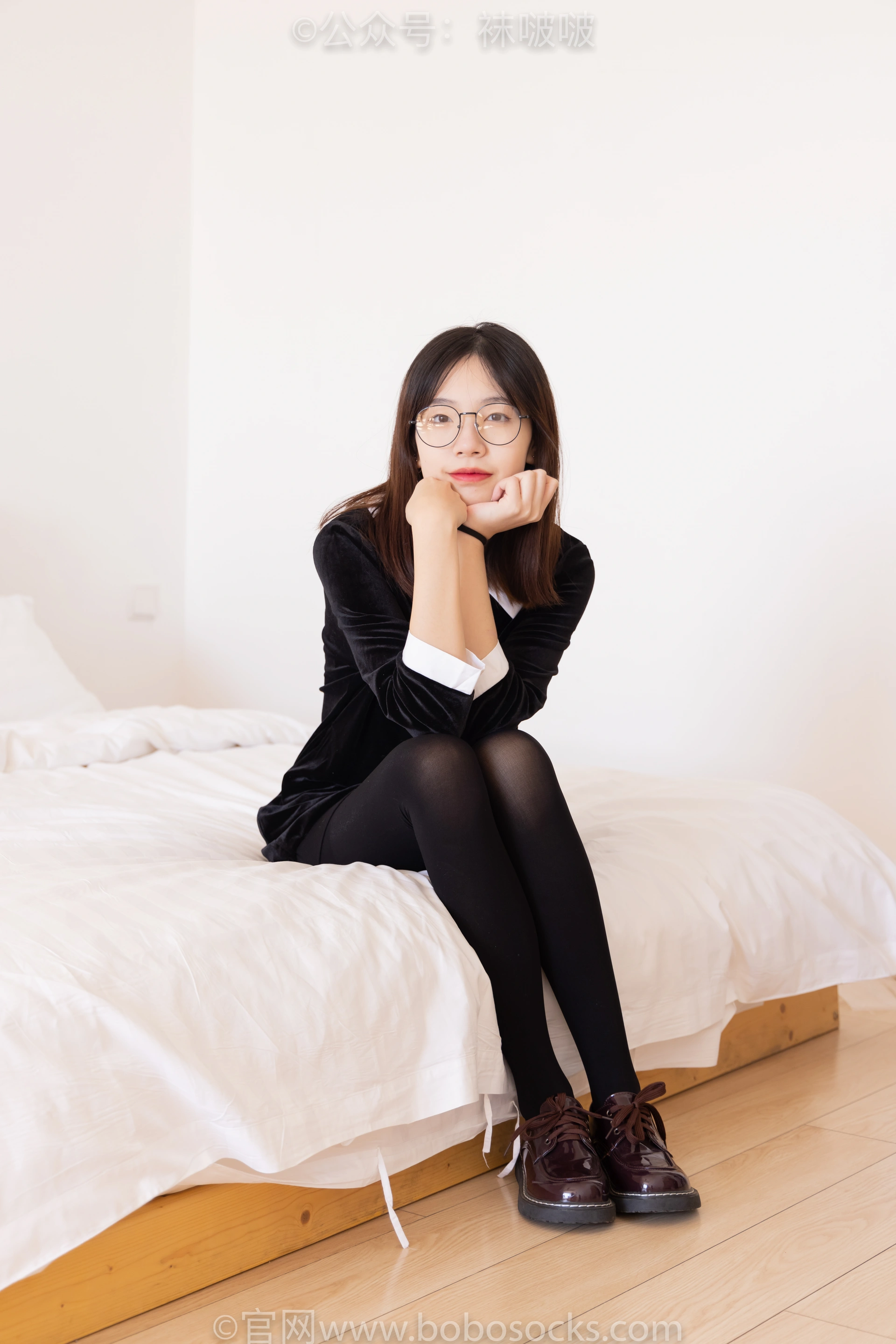[BoBoSocks袜啵啵]NO.053 小甜豆-皮鞋、厚黑丝、黑色蕾丝船袜 3